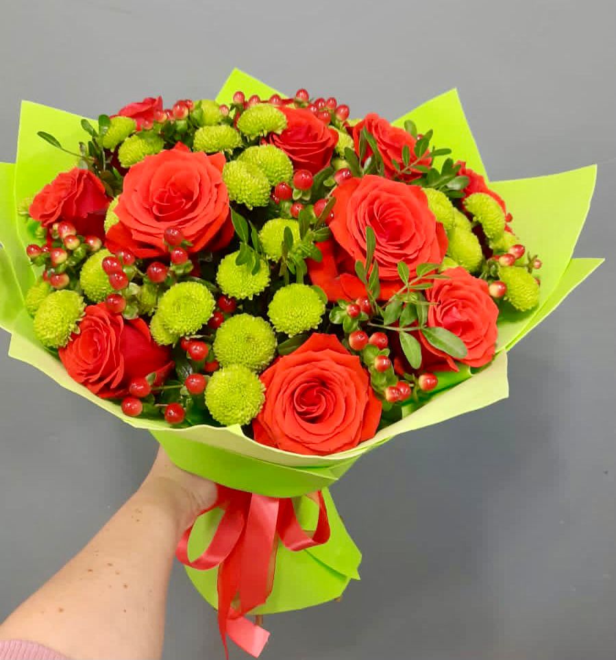 Букет цветов из: Хризантемы и Розы в Пышлицы