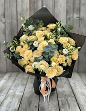 Букет цветов из:  Розы и Лизиантусы в Пышлицы