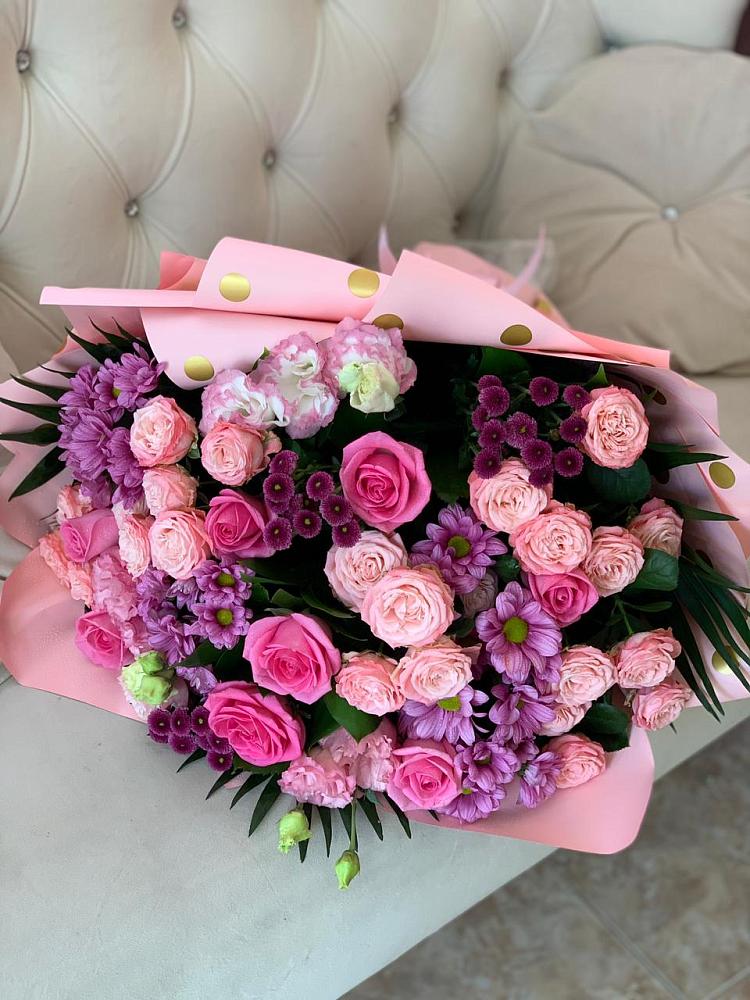 Букет цветов из: Хризантемы, Розы и Лизиантусы в Пышлицы