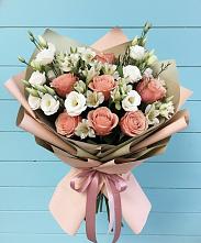 Букет цветов из:  Розы, Альстромерии и Лизиантусы в Пышлицы