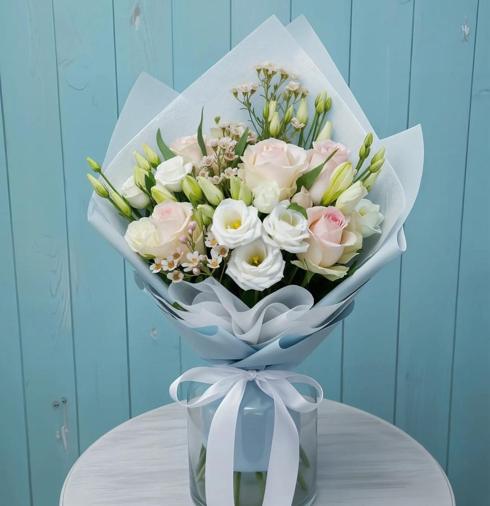 Букет цветов из: Розы и Лизиантусы в Пышлицы