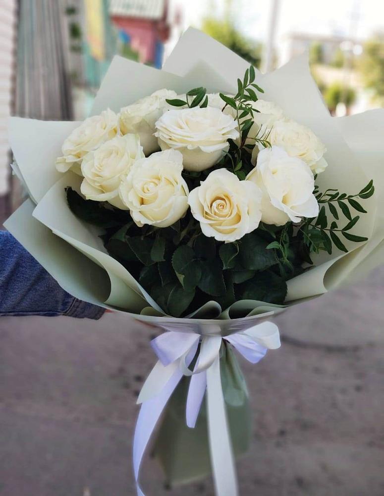 Букет Белые розы Проуд в Пышлицы