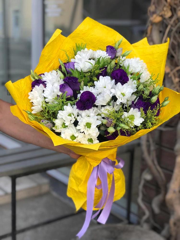 Букет цветов из: Ирисы, Хризантемы и Ромашки в Пышлицы