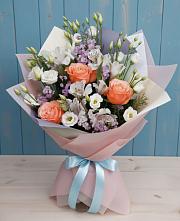 Букет цветов из:  Лизиантусы, Розы, Альстромерии и Гипсофила в Пышлицы