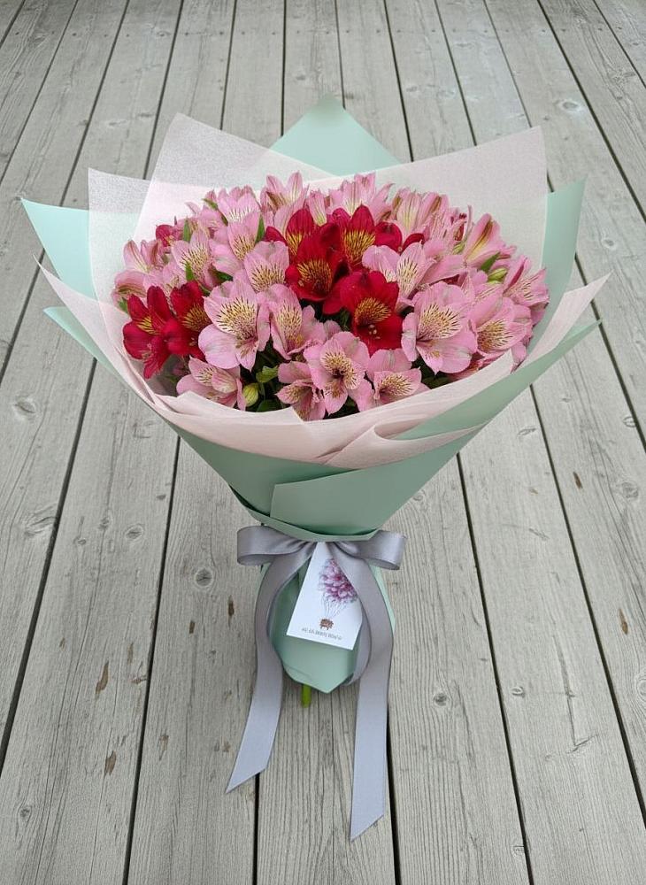 Букет цветов из: Альстромерии в Пышлицы