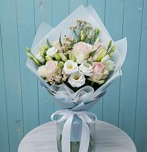 Букет цветов из:  Розы и Лизиантусы в Пышлицы