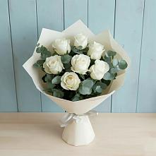 Букет Белые розы в Эвкалипте в Пышлицы