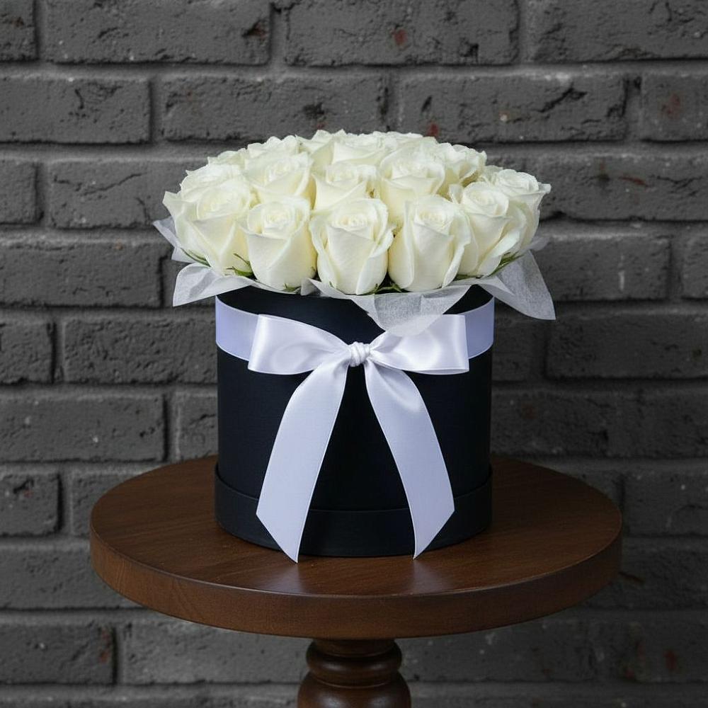 Цветочная композиция из Розы в шляпной коробке в Пышлицы