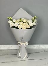 Букет цветов из:  Розы и Лизиантусы в Пышлицы